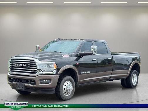 Diamond Black 2020 RAM 3500 Longhorn