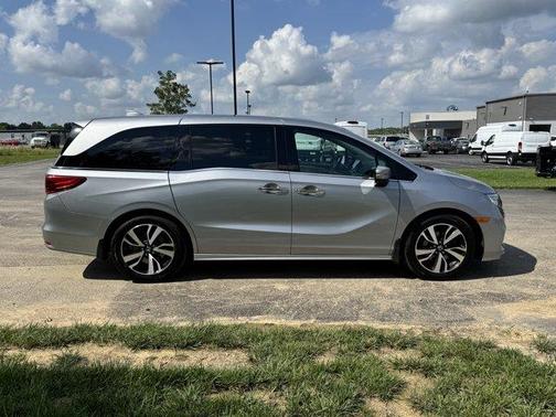 Lunar Silver Metallic 2020 Honda Odyssey Elite