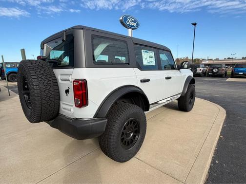 Avalanche Gray 2026 Ford Bronco Base