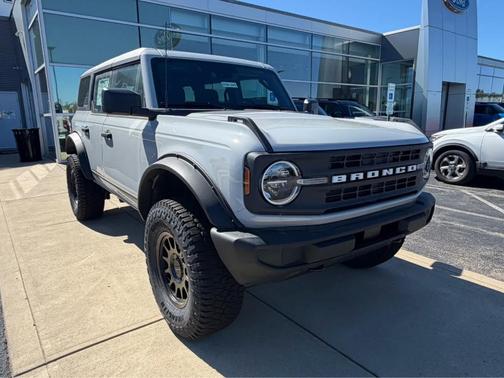 Avalanche Gray 2026 Ford Bronco Base
