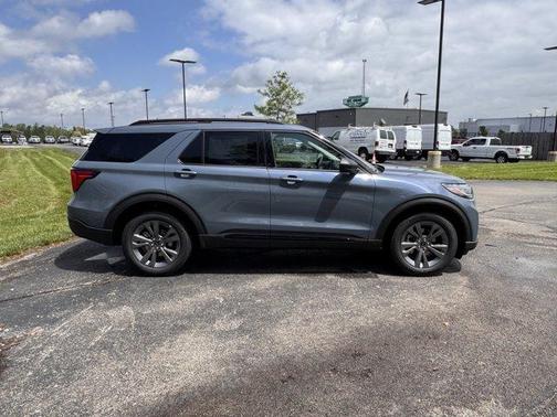 Vapor Blue Metallic 2026 Ford Explorer Active