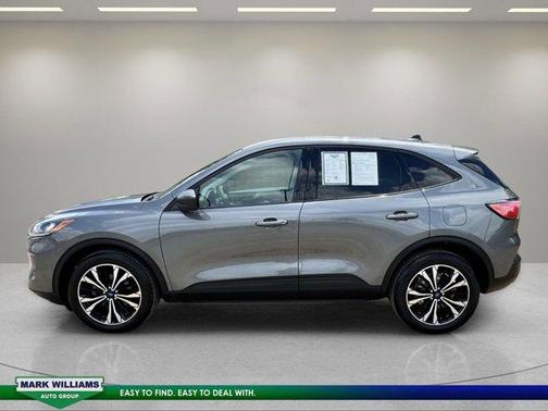 Carbonized Gray Metallic 2022 Ford Escape SE