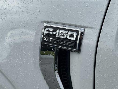 Oxford White 2023 Ford F-150 XLT