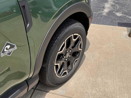 Eruption Green Metallic 2025 Ford Bronco Sport Outer Banks
