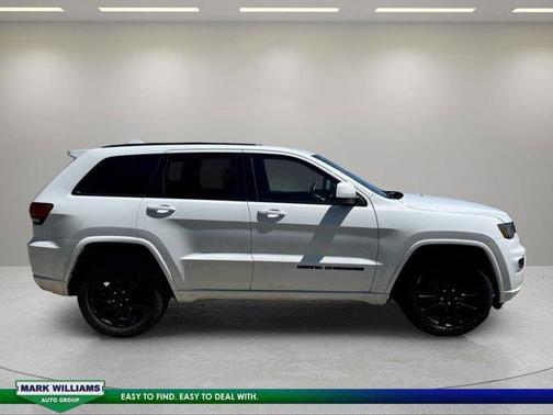 Bright White Clearcoat 2019 Jeep Grand Cherokee Altitude