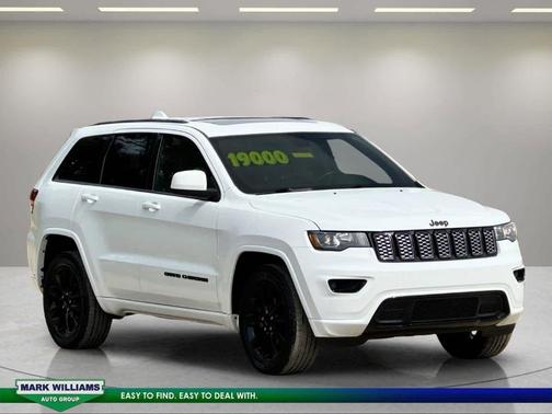 Bright White Clearcoat 2019 Jeep Grand Cherokee Altitude