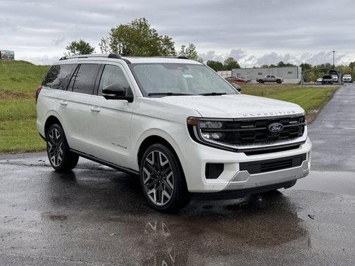 Star White 2026 Ford Expedition Platinum
