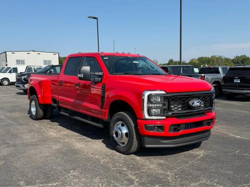 Race Red 2027 Ford F-350 XL