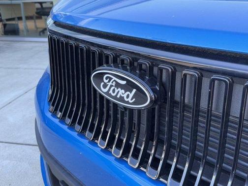 2025 Ford Maverick Lobo Standard
