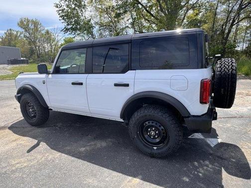 Oxford White 2026 Ford Bronco Big Bend