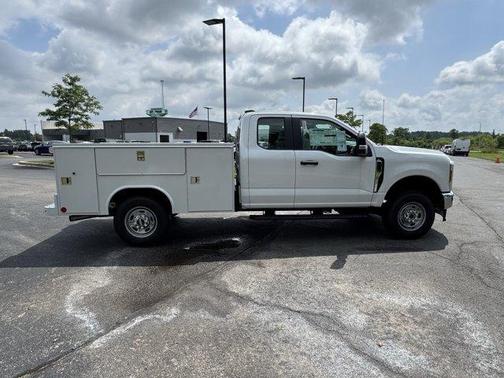 2025 Ford F-250 XL