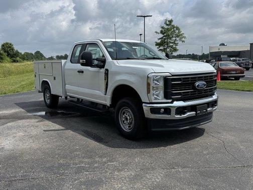 2025 Ford F-250 XL