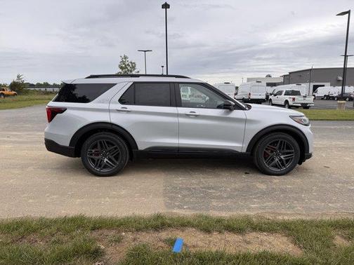 Space White Metallic 2026 Ford Explorer ST