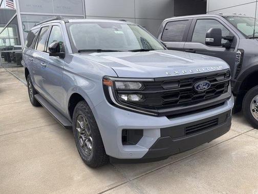 Glacier Gray Metallic 2026 Ford Expedition Max Active