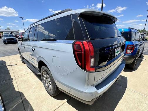 Glacier Gray Metallic 2026 Ford Expedition Max Active