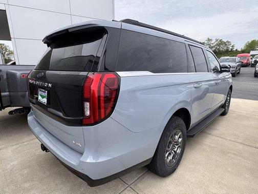 Glacier Gray Metallic 2026 Ford Expedition Max Active