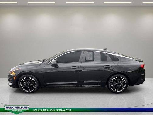 Ebony Black 2022 Kia K5 GT-Line