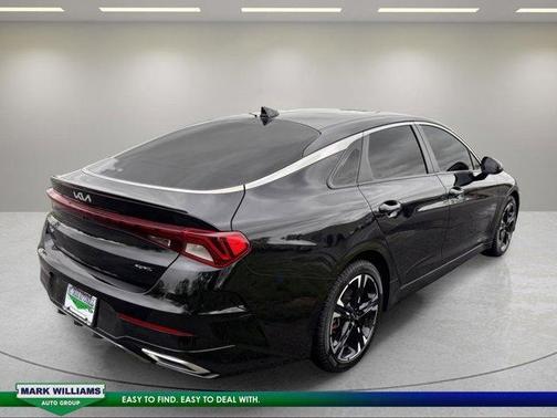 Ebony Black 2022 Kia K5 GT-Line