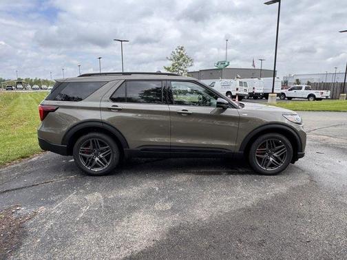 Gray 2026 Ford Explorer ST-Line