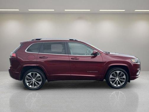 2019 Jeep Cherokee Overland