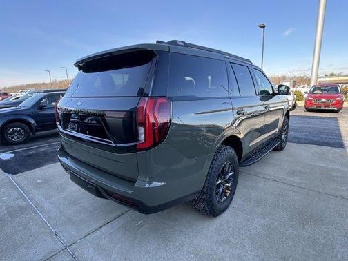 2025 Ford Expedition Tremor