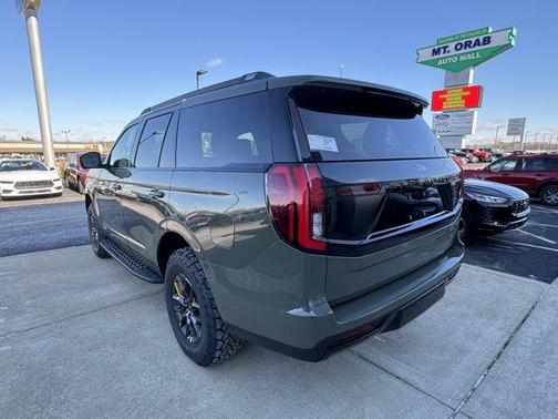 2025 Ford Expedition Tremor