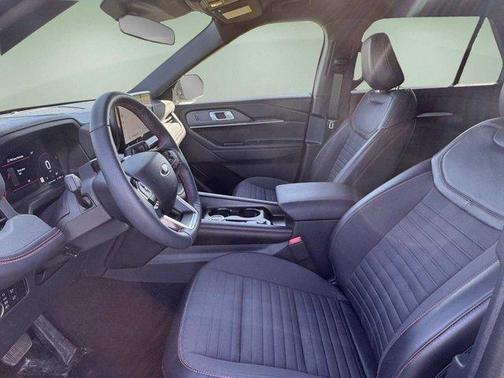 Carbonized Gray Metallic 2025 Ford Explorer ST-Line