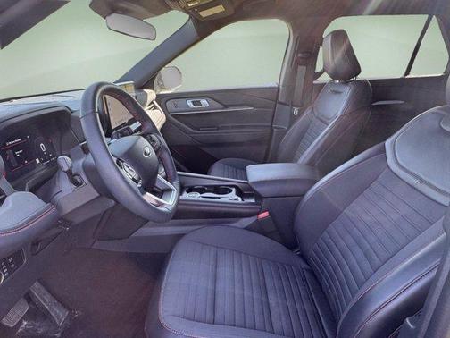 Carbonized Gray Metallic 2025 Ford Explorer ST-Line