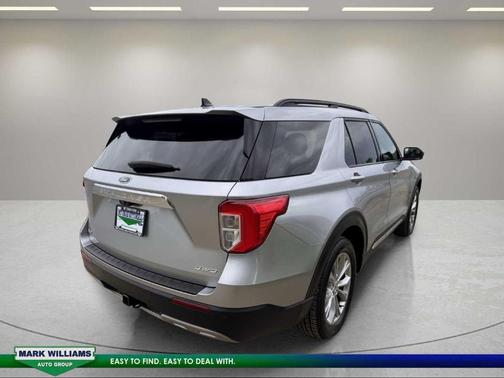 Iconic Silver Metallic 2023 Ford Explorer XLT