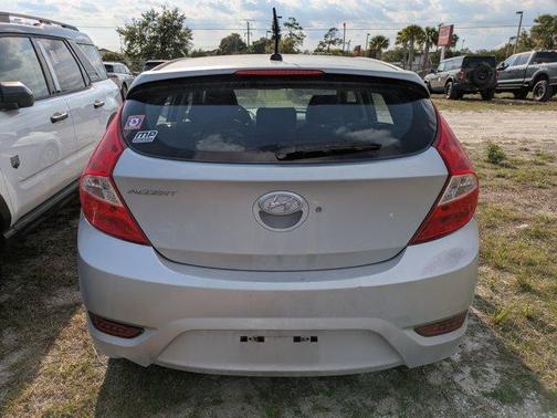 2013 Hyundai Accent SE