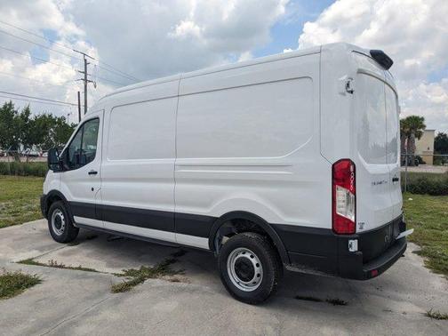 2025 Ford Transit-250 148 WB Medium Roof Cargo