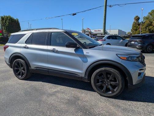 2023 Ford Explorer ST-Line