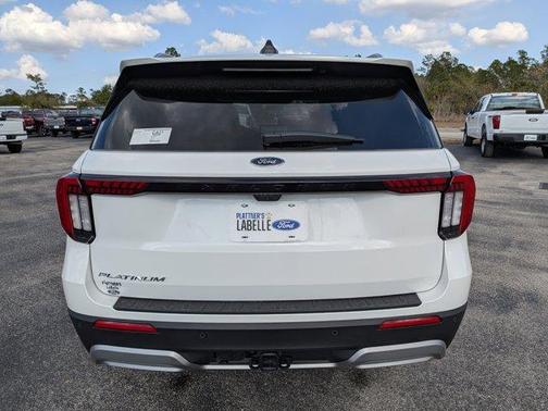 Star White 2026 Ford Explorer Platinum