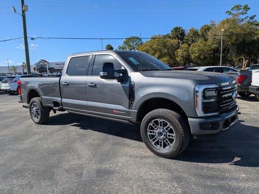 2025 Ford F-250 Platinum