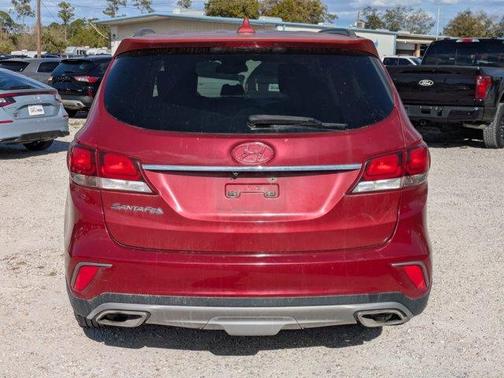 2017 Hyundai SANTA FE SE