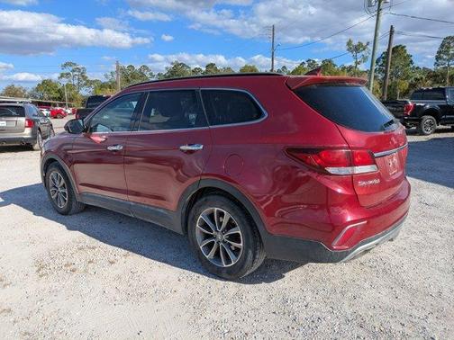 2017 Hyundai SANTA FE SE