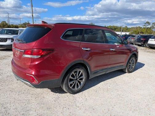 2017 Hyundai SANTA FE SE