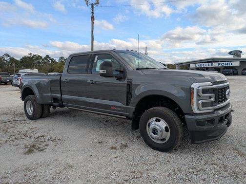 2026 Ford F-350 Platinum