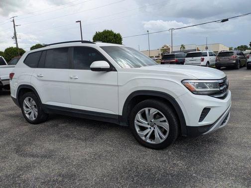 Pure White 2021 Volkswagen Atlas 3.6L SE w/Technology
