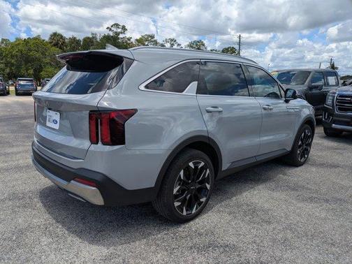 Wolf Gray 2025 Kia Sorento EX