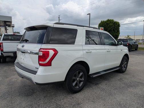 White 2021 Ford Expedition XLT