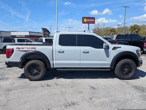 Avalanche 2024 Ford F-150 Raptor