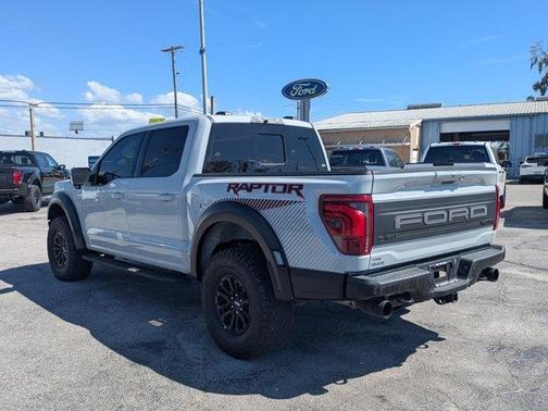 Avalanche 2024 Ford F-150 Raptor