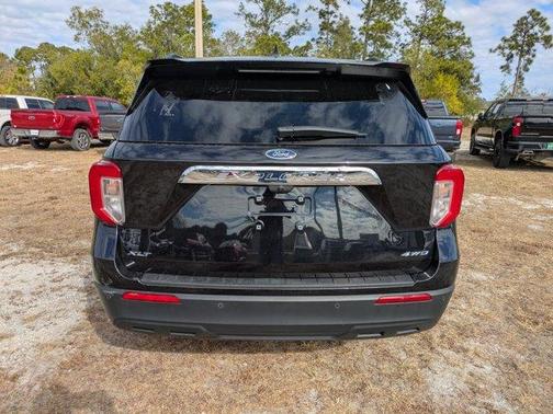 Agate Black Metallic 2024 Ford Explorer XLT