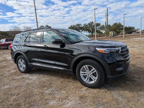 Agate Black Metallic 2024 Ford Explorer XLT