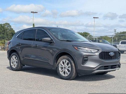 Carbonized Gray Metallic 2023 Ford Escape Active