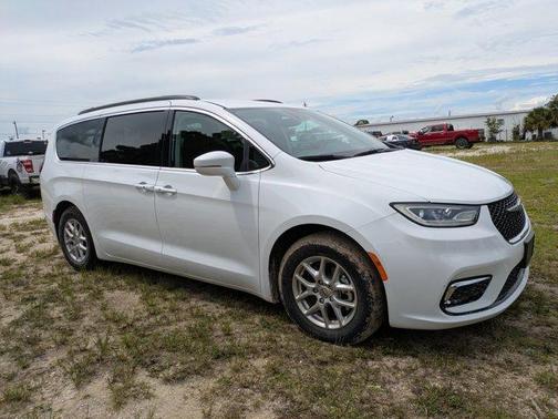 2022 Chrysler Pacifica Touring-L