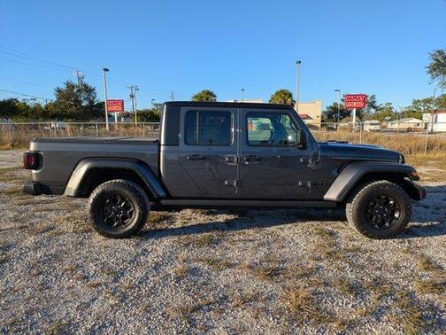 2023 Jeep Gladiator Sport