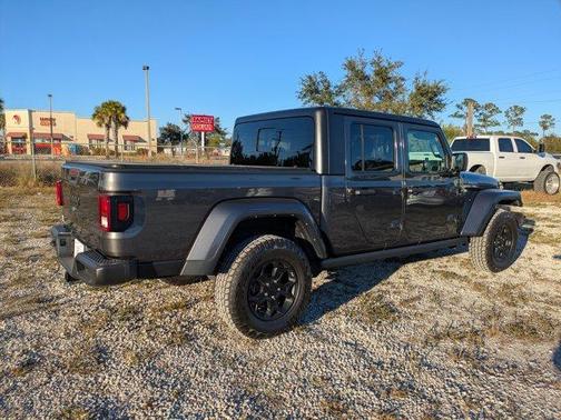 2023 Jeep Gladiator Sport