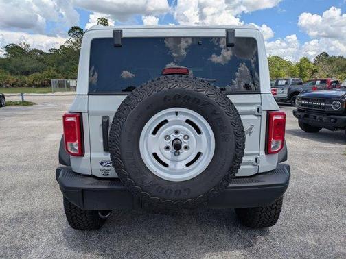 Avalanche Gray 2026 Ford Bronco Heritage Edition